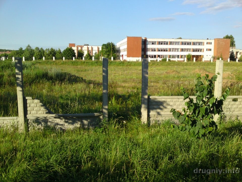 Стадион в посёлке Дружный